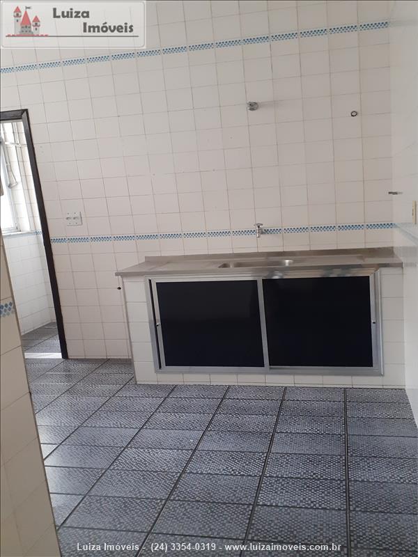 Apartamento para Alugar no Comercial em Resende