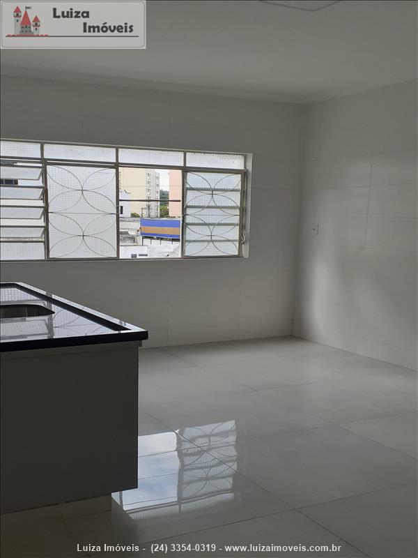 Apartamento para Alugar no Comercial em Resende