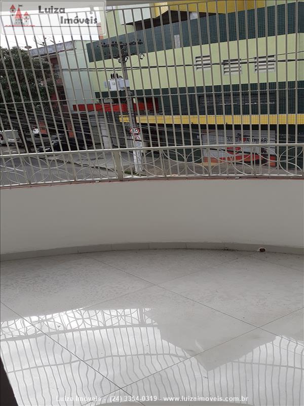 Apartamento para Alugar no Comercial em Resende