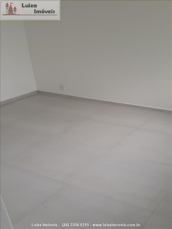 Apartamento para Alugar no Comercial em Resende