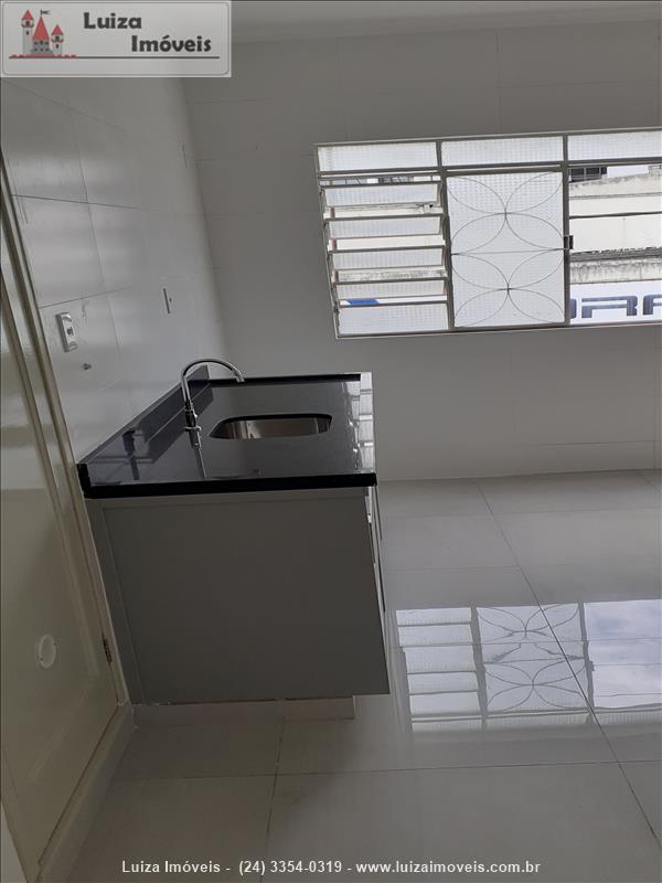 Apartamento para Alugar no Comercial em Resende