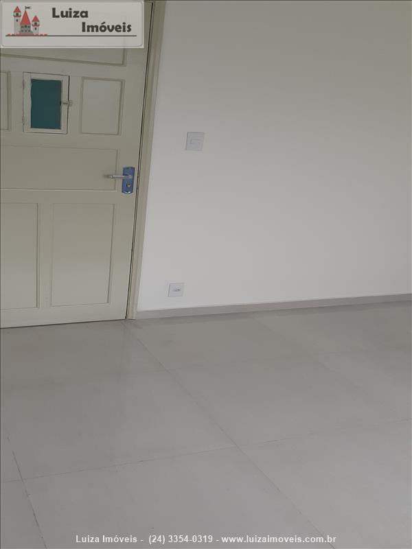 Apartamento para Alugar no Comercial em Resende