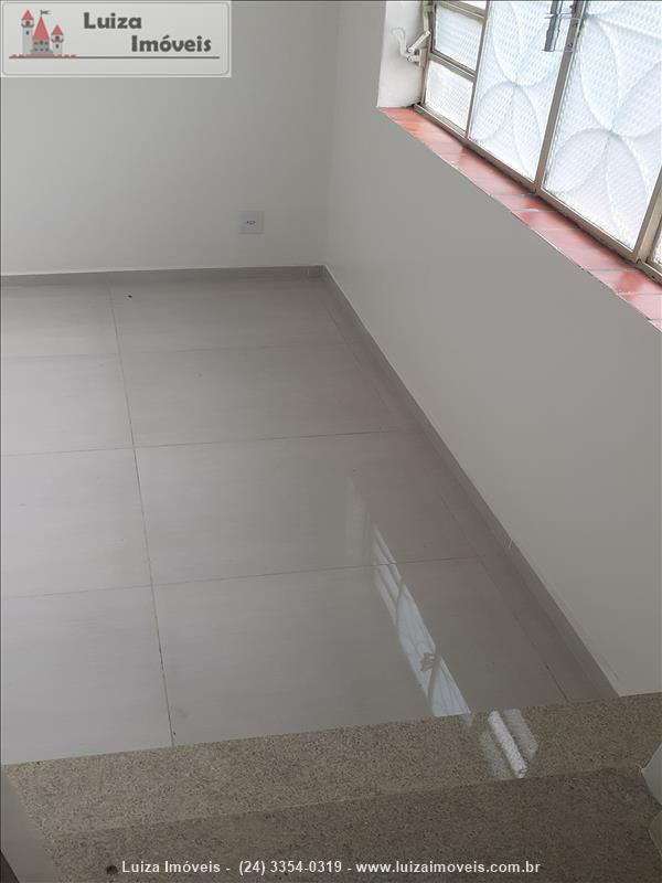 Apartamento para Alugar no Comercial em Resende
