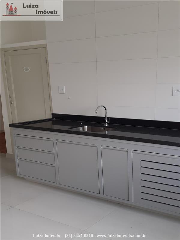 Apartamento para Alugar no Comercial em Resende