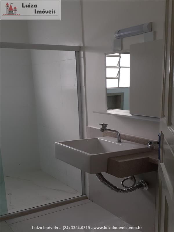 Apartamento para Alugar no Comercial em Resende